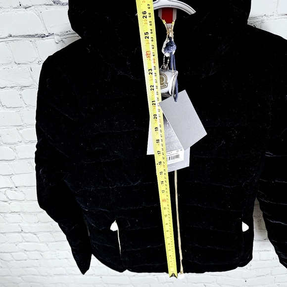 INVICTA | Icon Italian soft touch hooded velvet puffer jacket - Picture 16 of 16